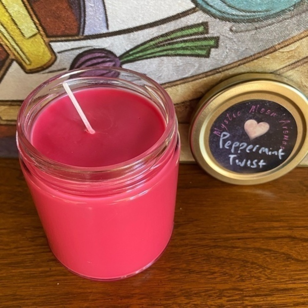 Peppermint twist soy candle - Picture 2 of 5